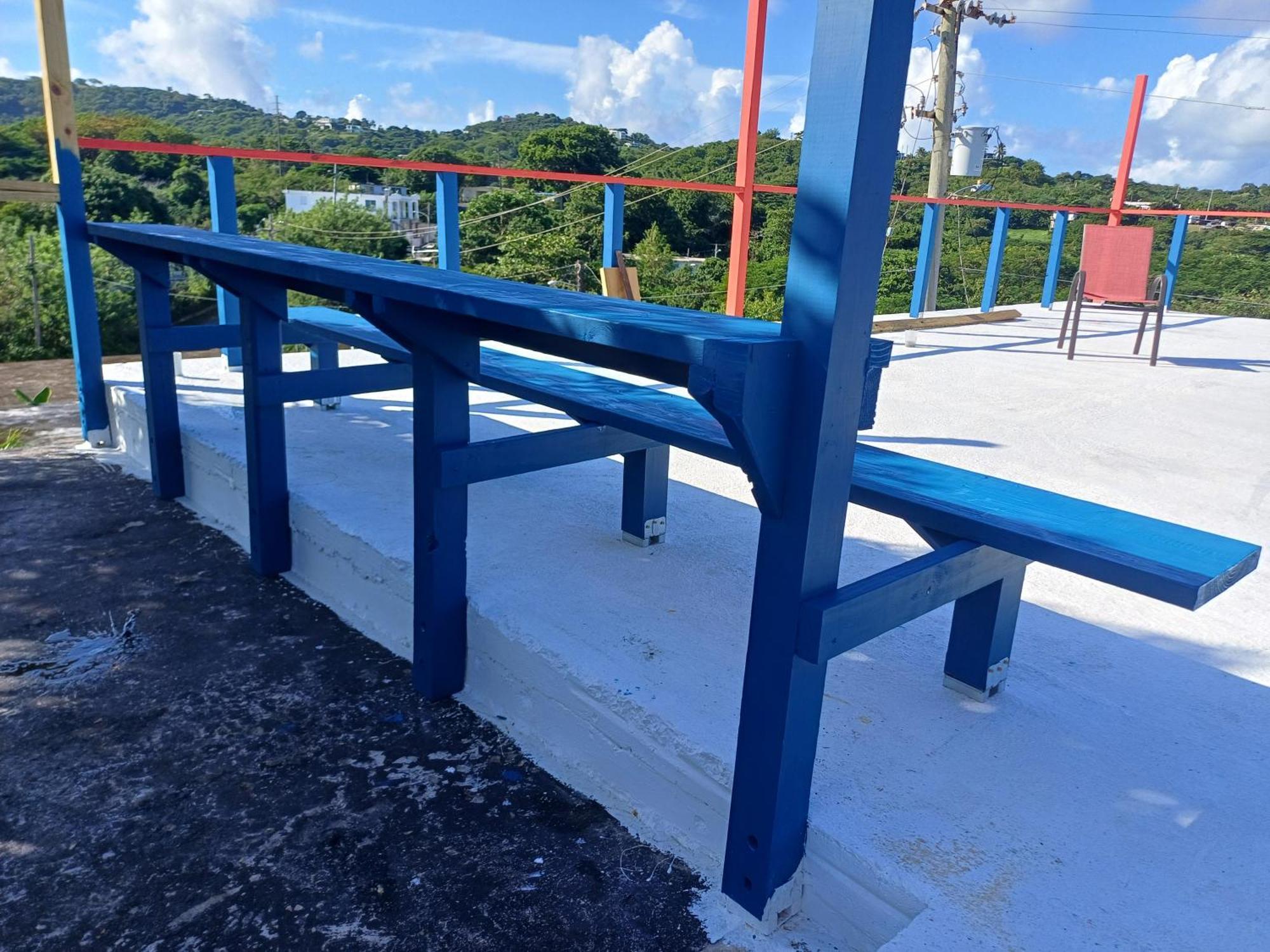Rooster Run Glamping Camping Has Rooftop And Off The Ground Glamping Experience For 1 To 16 In A Single Tent And Views Of The Rain Forrest And To Culebra Across The Atlantic Ocean W Tents, Linens, Deluxe Air Beds, Warm Shower And More At A Great Pric Vieques Exterior photo