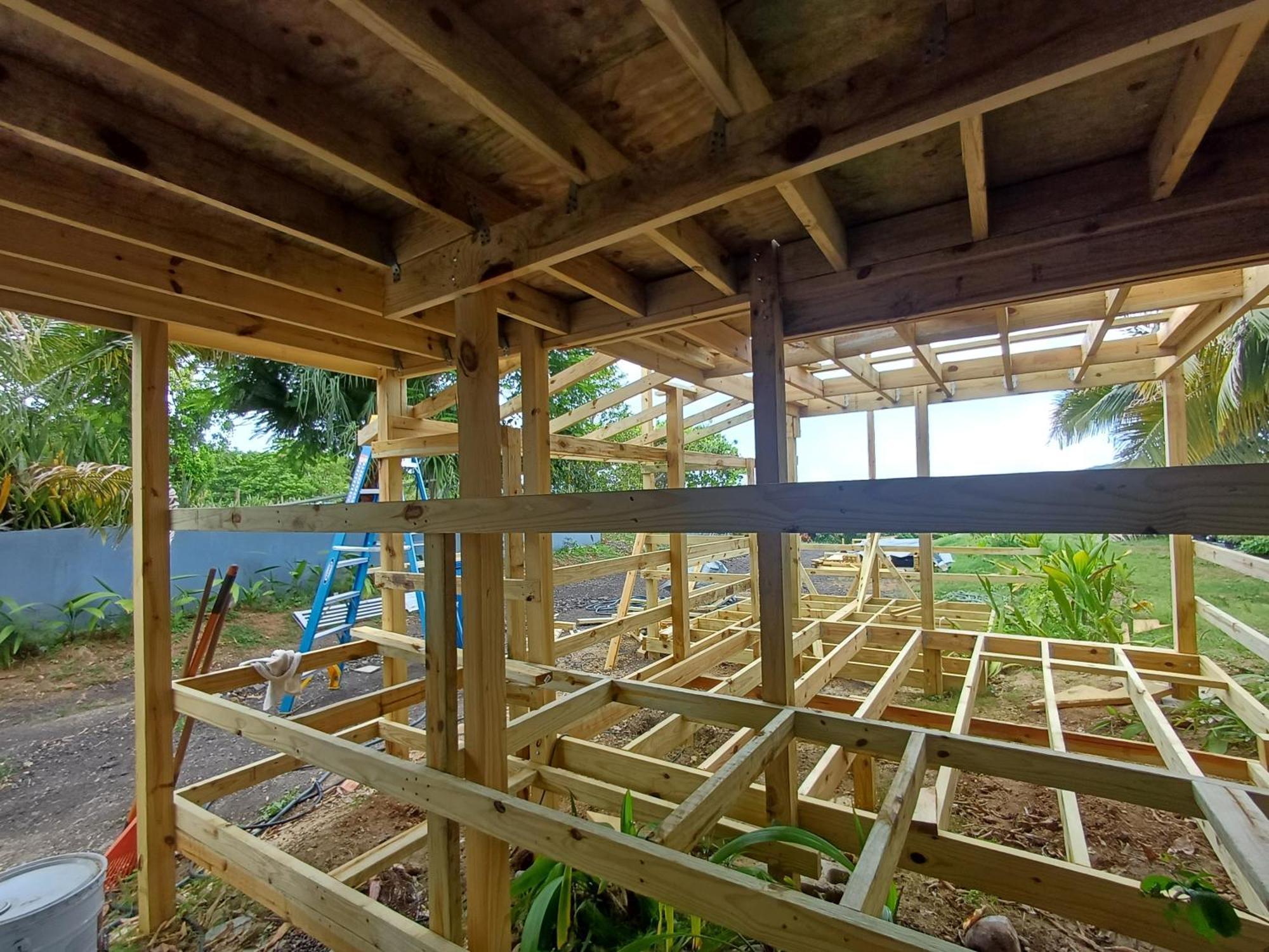 Rooster Run Glamping Camping Has Rooftop And Off The Ground Glamping Experience For 1 To 16 In A Single Tent And Views Of The Rain Forrest And To Culebra Across The Atlantic Ocean W Tents, Linens, Deluxe Air Beds, Warm Shower And More At A Great Pric Vieques Exterior photo
