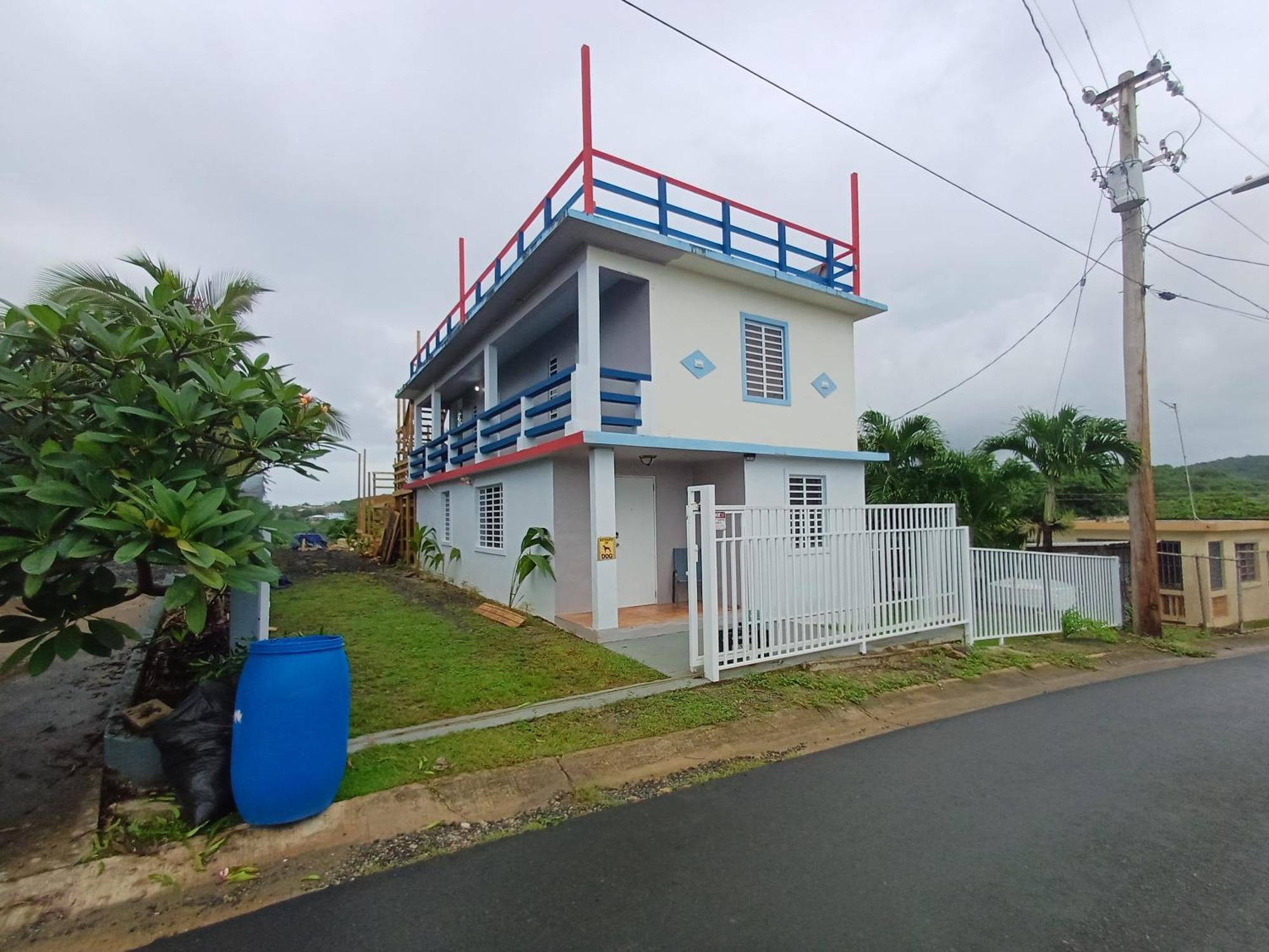 Rooster Run Glamping Camping Has Rooftop And Off The Ground Glamping Experience For 1 To 16 In A Single Tent And Views Of The Rain Forrest And To Culebra Across The Atlantic Ocean W Tents, Linens, Deluxe Air Beds, Warm Shower And More At A Great Pric Vieques Exterior photo